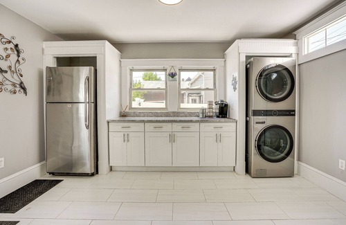 Lynn Casa | Pet-Friendly Lynn Home w/ Patio - 3 Mi to Beach!