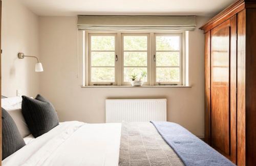 Ledbury Casa | Pet Friendly Manor House Hop Kiln