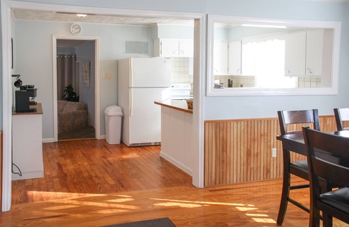 Houghton Lake Cabaña | Pet-Friendly Michigan Retreat w/ Fire Pit & Yard!