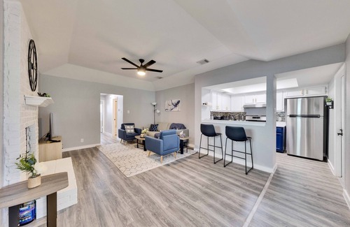 Los Indios Casa | Pet Friendly! Modern 2BR w/ King Bed + Fast Wi-Fi!