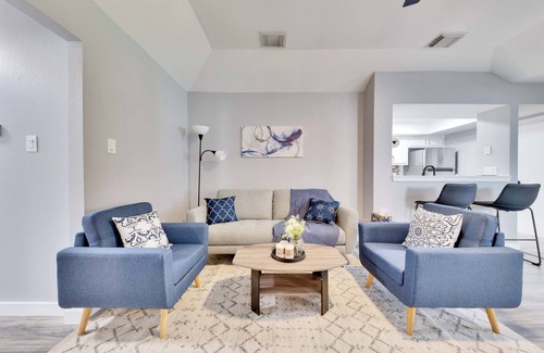 Los Indios Casa | Pet Friendly! Modern 2BR w/ King Bed + Fast Wi-Fi!