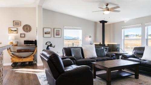 Fairplay Casa | Pet Friendly Mountain Getaway with Hot Tub Near Breckenridge