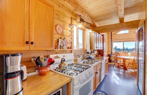 Como Cabina | Stargazer's Paradise, Mountain Views, Pets Welcome