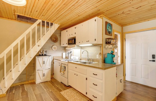 Blairsville Casa | Pet-Friendly Mtn Retreat w/Yard in Blairsville!