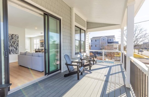 Admiral Estates Casa | Pet Friendly New Construction with a pool only a short distance to the beach!
