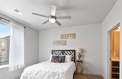 Herriman Apartamento | Pet Friendly Oasis, Comfy Beds, Pool/Hot Tub, Gym