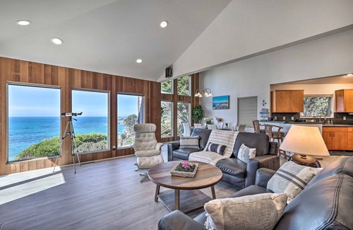 Gualala Casa | Pet-friendly Oceanfront Retreat w/King Beds & Hot Tub!