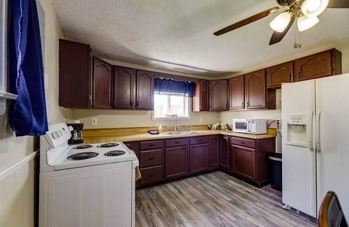 Celina Casa | Pet-Friendly Ohio Escape w/ Deck & Community Dock!