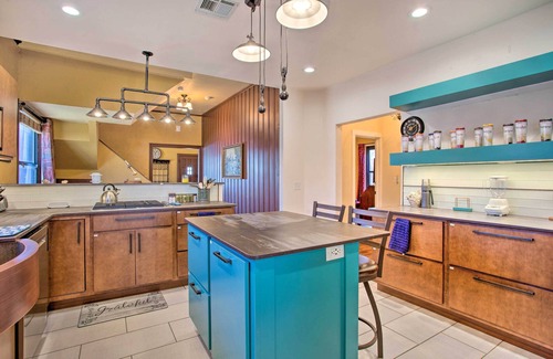Central Oklahoma City Cabaña | Pet-friendly OKC Home w/ Yard ~ 5 Mi to Dtwn!