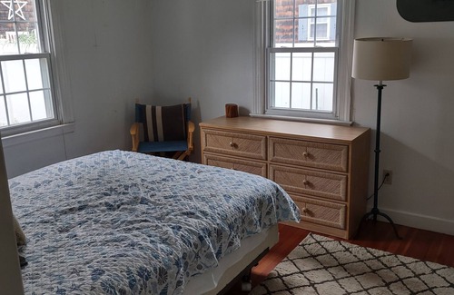 Clinton Casa | Pet Friendly One Bedroom House Clinton CT Minutes to Water Train and Downtown