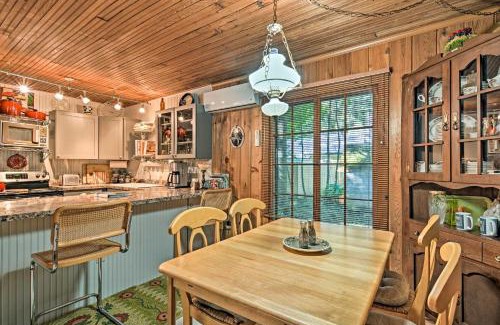 Harbor Springs Casa | Pet-Friendly One Crow Cottage in Harbor Springs!