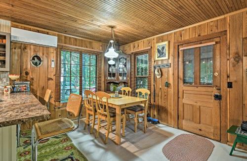 Harbor Springs Casa | Pet-Friendly One Crow Cottage in Harbor Springs!