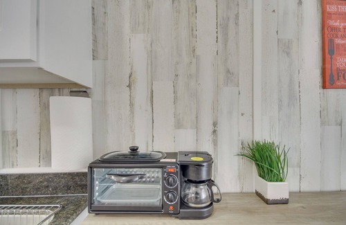 Picayune Casa | Pet-Friendly Picayune Tiny Home Near Space Center!