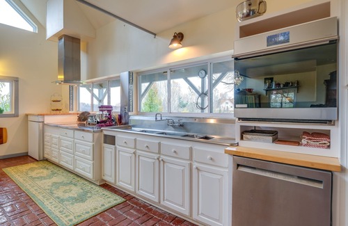 Pilot Apartamento | Pet-Friendly Pilot Studio w/ Vineyard Views!