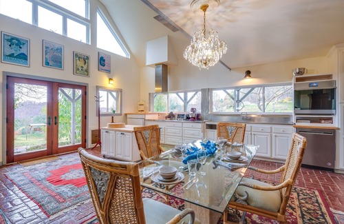 Pilot Apartamento | Pet-Friendly Pilot Studio w/ Vineyard Views!