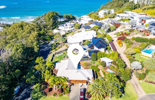 Korora Casa | Pet Friendly, Pool, Beachside BBQ Heaven, Sleeps 8-10