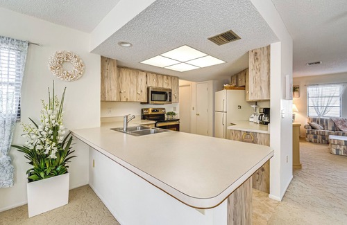 Englewood East Casa | Pet-Friendly Port Charlotte Home w/ Pool & Lanai!