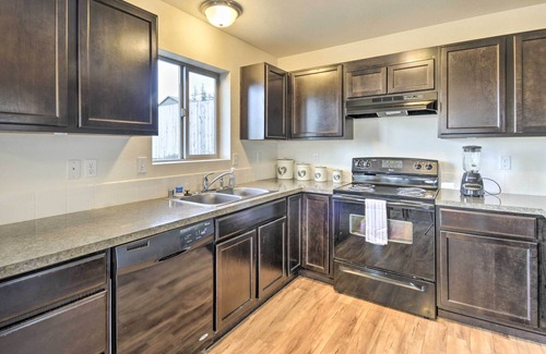 Poulsbo Casa | Pet-Friendly Poulsbo Abode w/ Mountain Views!