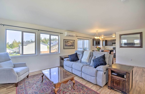 Poulsbo Casa | Pet-Friendly Poulsbo Abode w/ Mountain Views!