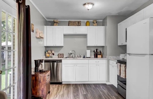 Goose Creek Casa | Pet friendly + Private yard: Close to Charleston