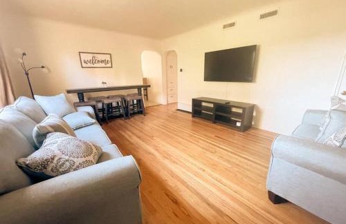 Highland Business Villa | Pet Friendly! Private Casita in Nob Hill