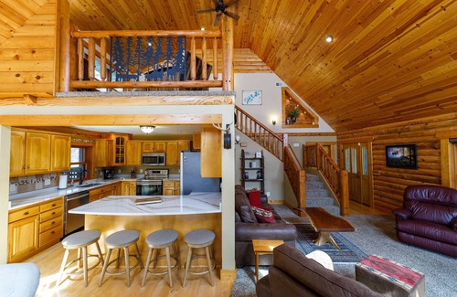 Waupaca Cabina | Pet friendly, Private Lot - Great for Families and Groups!