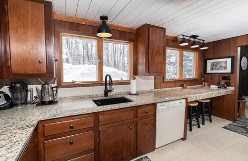 Campton Casa | Pet-Friendly Private Vacation Home in the White Mountains (SH70C)