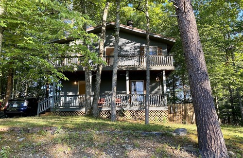 Townsend Casa | Pet Friendly, Quiet Neighborhood, Golf Course Views, Double Decks