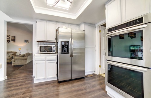 Northwest Reno Casa | Pet-Friendly Reno Hideaway w/ Private Hot Tub!