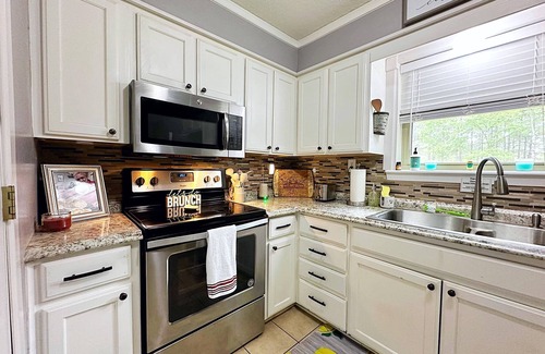 Ozark Casa | Pet Friendly Retreat in Ozark National Forest - Ride Your SxS Directly 2 Trails!