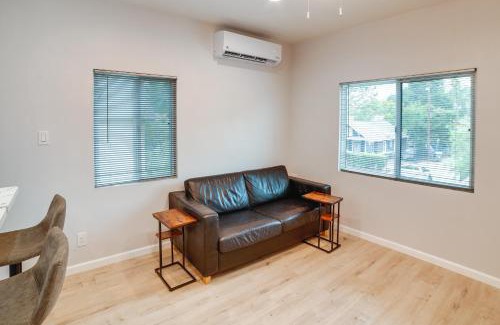 Downtown Riverside Apartamento | Pet-Friendly Riverside Vacation Rental with Patio!