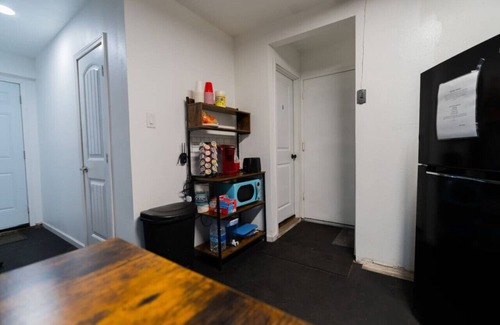 Ontario Casa | Pet-Friendly Room Near Airport with Free Parking