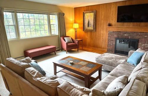 North Woodstock Casa | Pet-friendly Rustic Mtn Home PLUS Apt