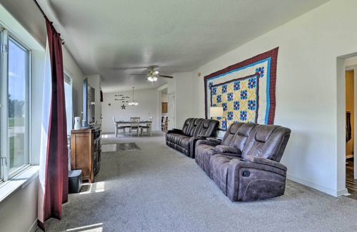 St. Joseph Casa | Pet-Friendly Saint Joseph Home w/ Fire Pit!