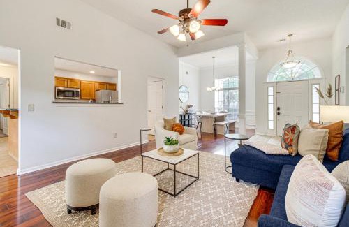 Savannah Casa | Pet-Friendly Savannah Home with Cozy Fireplace!