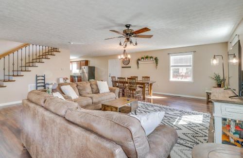 Shenandoah Casa | Pet-Friendly Shenandoah Cabin with Fire Pit and Grill!