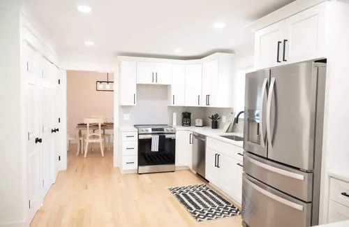 Matthews Casa | PET FRIENDLY - Southern Cape Cod Home