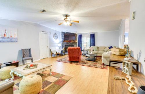 Milledgeville Casa | Pet-Friendly Sparta Retreat Porches and Fire Pit!