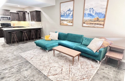 Pocatello Casa | Pet-Friendly Stay. Convenient location near ISU & Hospital. Mountain View’s.