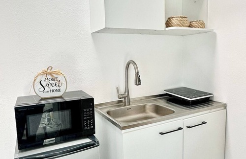 Paradise Hills Apartamento | Pet-Friendly Studio with a Big Yard