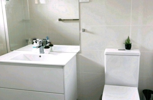 Glenfield Apartamento | Impresionante habitación Queen + TV LED de 40 "- ¡Servicios adicionales disponibles!