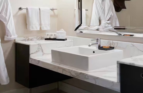 Glencoe Hotel | Pet-Friendly Suite by Bush Library & Art Museum