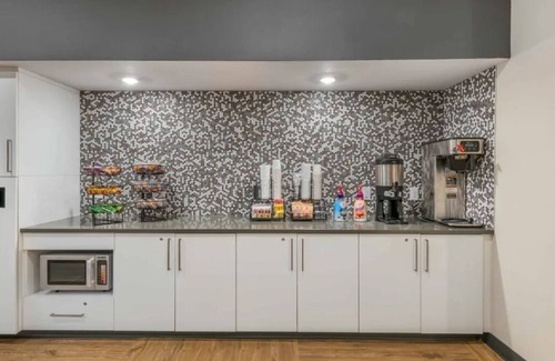 Sparks Casa | Pet-Friendly Suite Near Sparks Marina – Walking Distance