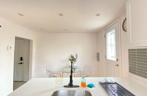 Grimsby Apartamento | PET friendly - Sunny 1 Bedroom Apartment ,