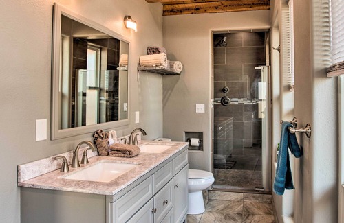 Taos Cabaña | Pet-friendly Taos House w/ Patio & Hammock!