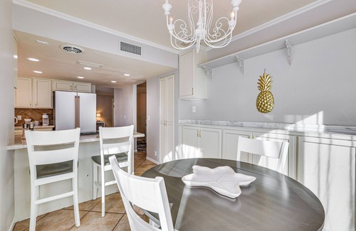 Tempe Cabaña | Pet-friendly Tempe Home w/ Private Hot Tub!