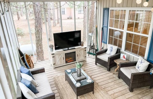 Dauphin Island Casa | Pet Friendly Tranquil Cottage with Fire-Pit and Seasonal Hot Tub Sept-March Minutes to BEACHES