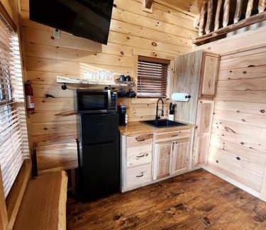 Scio Casa | Pet-Friendly Tree Cabin with Lofted Space in Ohio