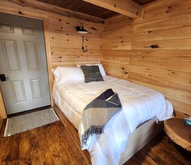 Scio Casa | Pet-Friendly Tree Cabin with Lofted Space in Ohio