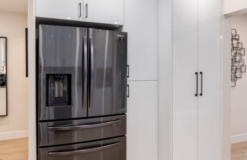 Richmond Casa | Pet Friendly Unit in SW Calgary